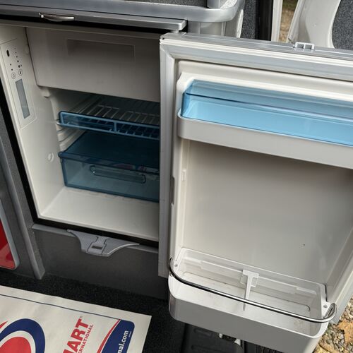 2014 (64)reg VW Caddy 1.6TDi Camper Van 2 Berth - Pro Conversion - High Spec