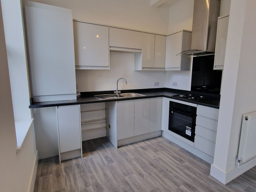 Office conversion to 5x1 bedroom flats 