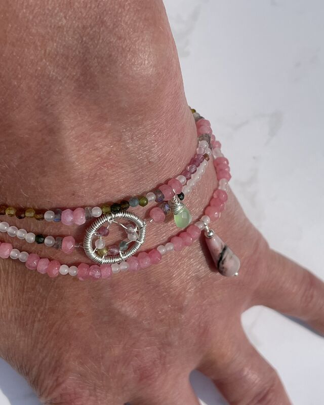 Theros Beaded stacking bracelet