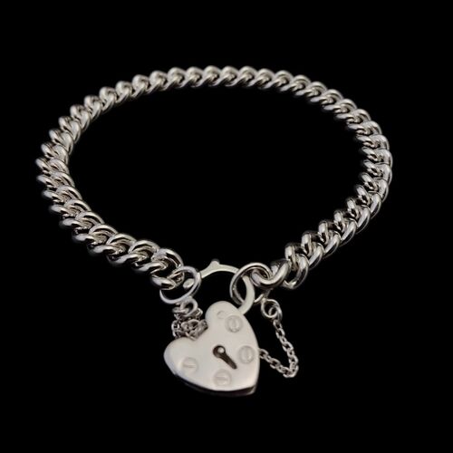 Vintage style curb bracelet with heart padlock 