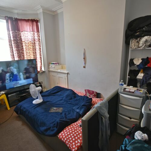 2 BEDROOM Mid Terrace For SALE