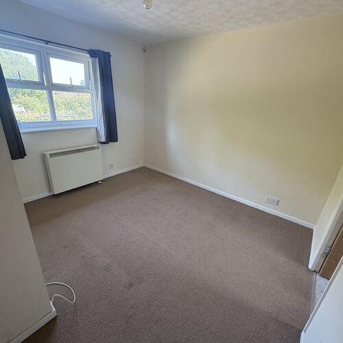 WALNUT TREE, MILTON KEYNES - 1 BEDROOM
