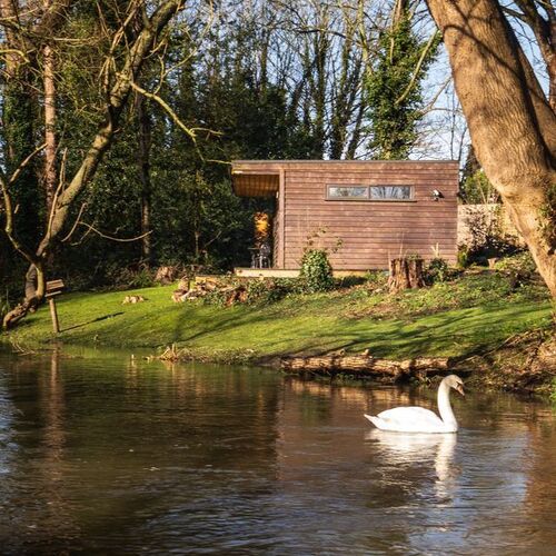 Little Tolpitts Lane, Watford WD18 9QG