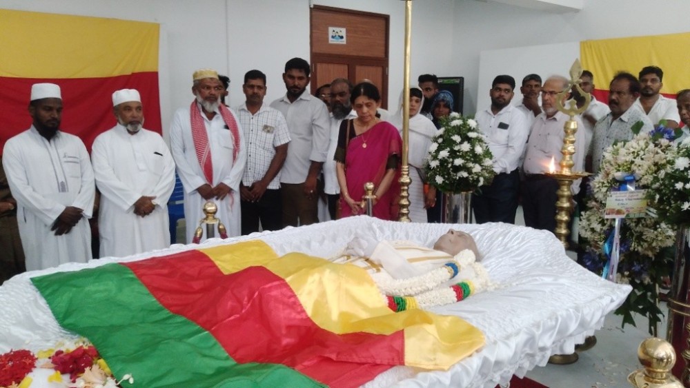 இரா. சம்பந்தனின் பூதவுடலுக்கு யாழ்ப்பாணத்தில் மக்கள் அஞ்சலி