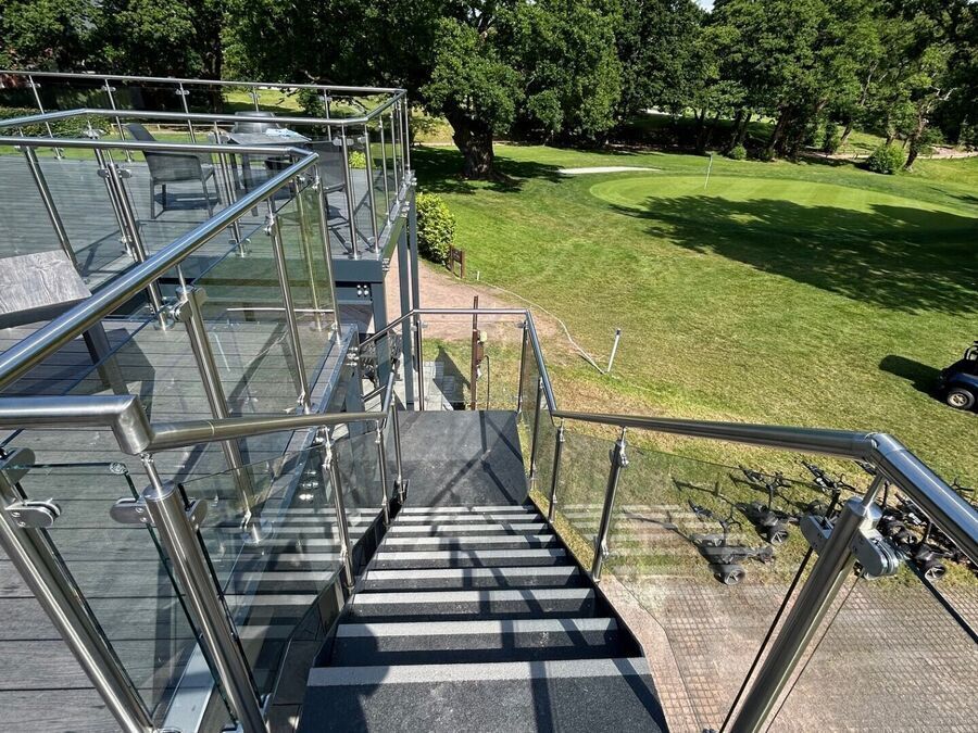 Golf Club Viewing Gallery