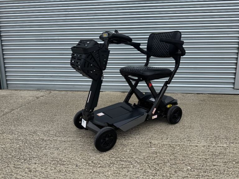 The Executive Luxury Auto Folding