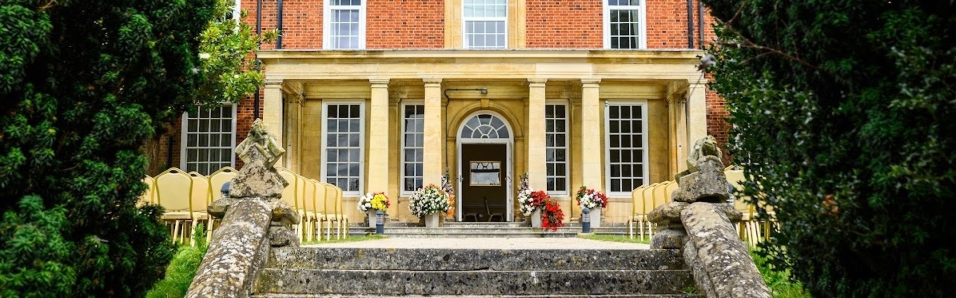 Hotel and hostel near Rugby