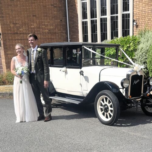 Gallery | Wedding Cars Harpenden, St Albans, Watford, Hemel Hempstead | Heritage Classic Cars