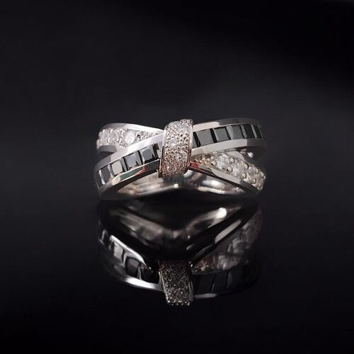 Gallery | Aura Jewellers | Jewellery repairs and alterations, Brownhills | Jewellery specialists, West Midlands Jewellers | Bespoke jewellery, Hand engraving, Valuations