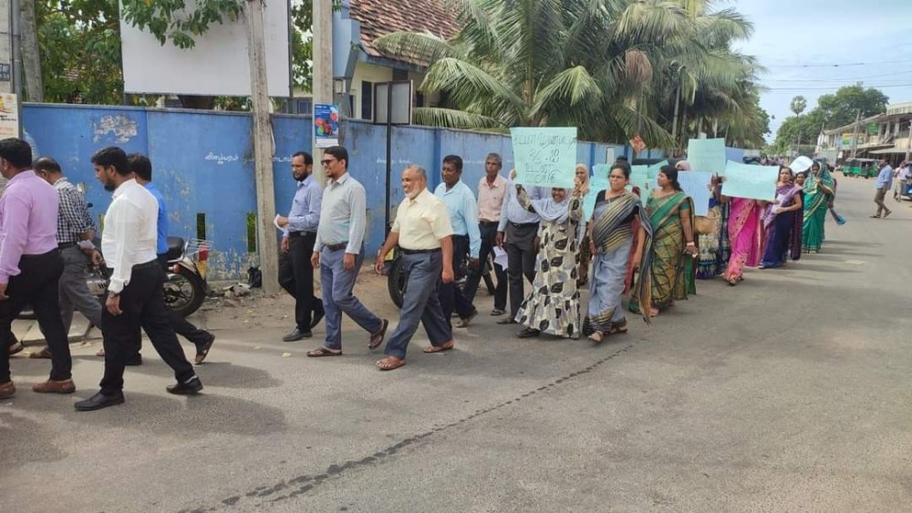 ஆசிரியர் சேவை சங்கம் ரணிலின் அரசிற்குக் கொடுத்த காலக்கேடு