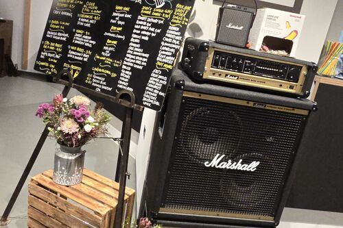 Gallery | Jolly Hucksters Mobile Bar Company | mobile bar Hertfordshire/mobile bar Buckinghamshire/mobile bar Hertfordshire/Wedding bar Buckinghamshire | wedding bar Hertfordshire | Real ale events bar /corporate events Hertfordshire/party bars Buckinghamshire/charity event bars