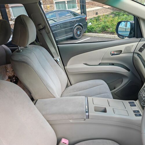 TOYOTA ESTIMA HYBRID E-FOUR