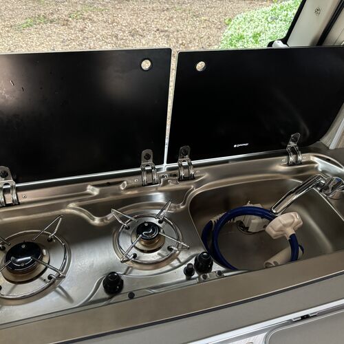 2005 Nissan Elgrand Camper Van 3.5 V6 - Blue - ProConversion - 1 UK Owner 8yrs