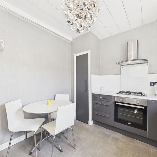 West Main Street, Darvel