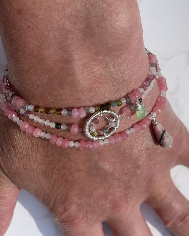 Theros Beaded stacking bracelet