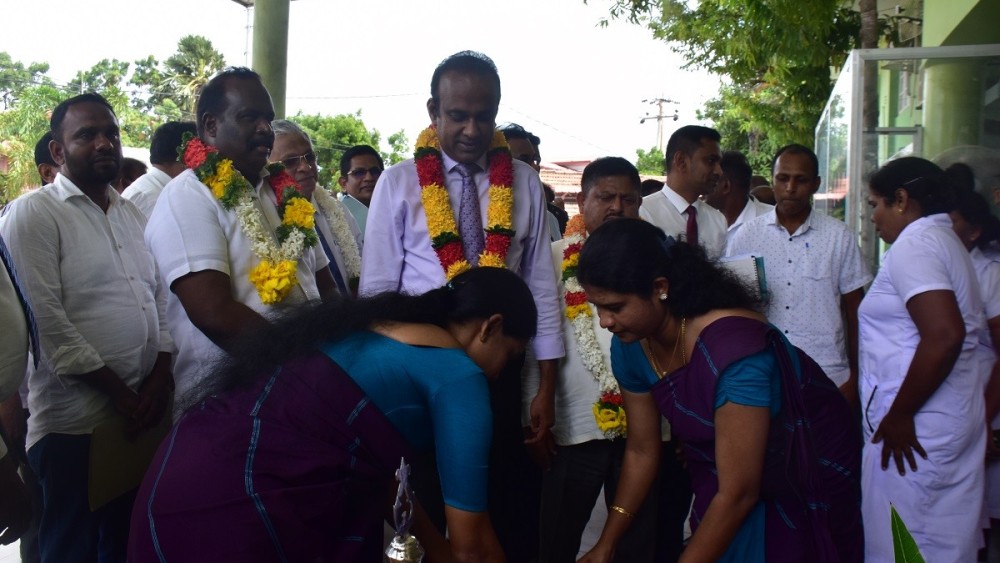 மன்னார் மருத்துவமனைக்கும் விஜயம் செய்த சுகாதார அமைச்சர்