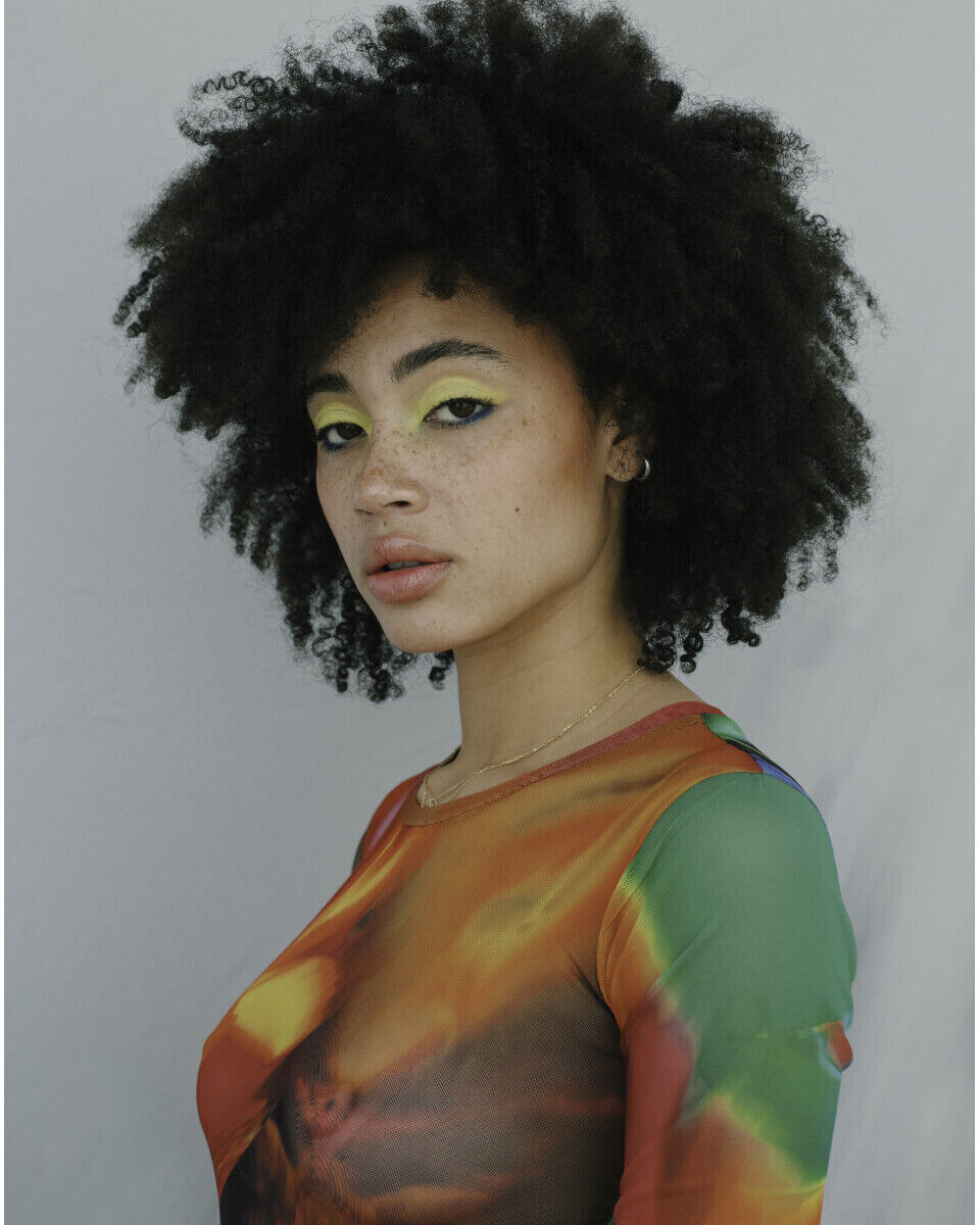 AMANDINE: Graphic Designer