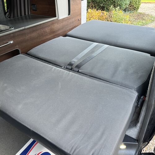 2010 VW T5 Camper Van 4 Berth 2.0TDi 102BHP SWB - 1 Owner 8 years