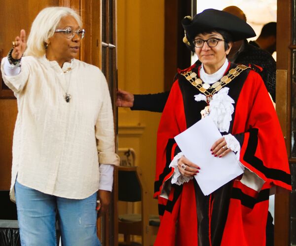 Gallery | Residents Without Borders