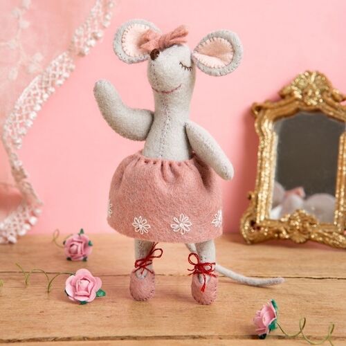 Little Mouse The Ballet Dancer Felt Craft Mini Kit by Corinne Lapierre