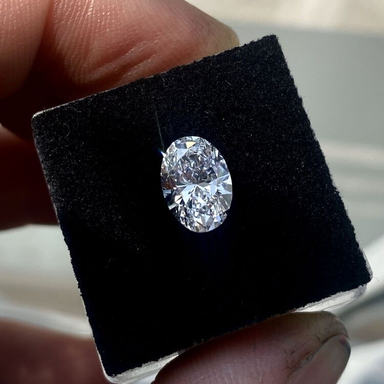 Gemstone replacement &amp; setting | Aura Jewellers | Jewellery repairs and alterations, Brownhills | Jewellery specialists, West Midlands Jewellers | Bespoke jewellery, Hand engraving, Valuations