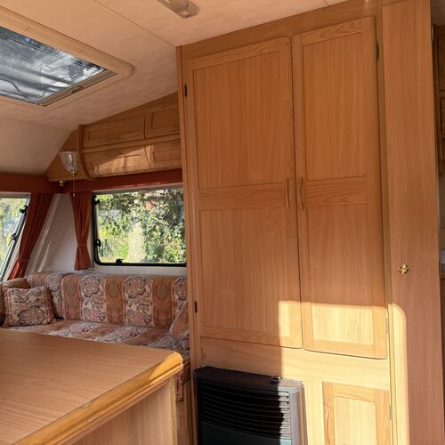 ABI Brooklyn 400-2 Caravan 2 Berth Lightweight 925kg 2001 Model - VERY TIDY EXAMPLE!