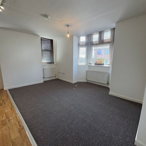 WATLING STREET, FENNY STRATFORD - 2 BEDROOM 2 BATHROOM
