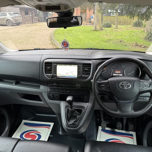 2018 Toyota Proace Camper Van 1.6TD - Urban Campers