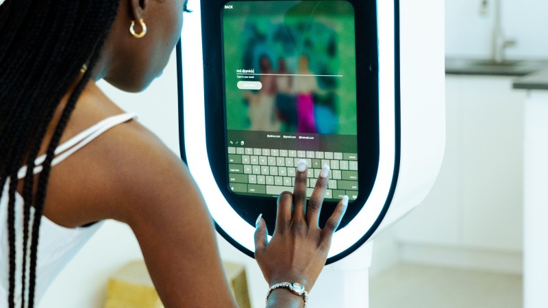 iPad Photo Booth Hire: Why iPad Booths Are Perfect for Weddings, Parties &amp; Corporate Events