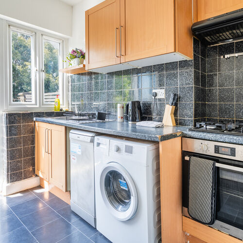 20B Hafton Road, Catford SE6 1LP