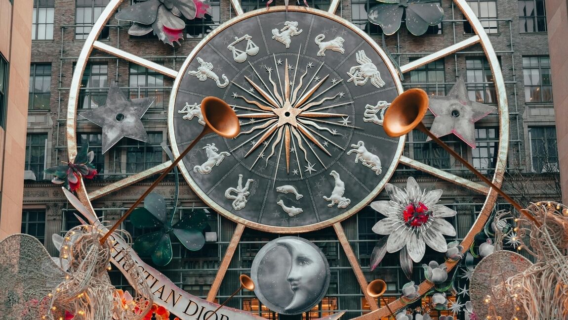 The Santas and Scrooges of Astrology