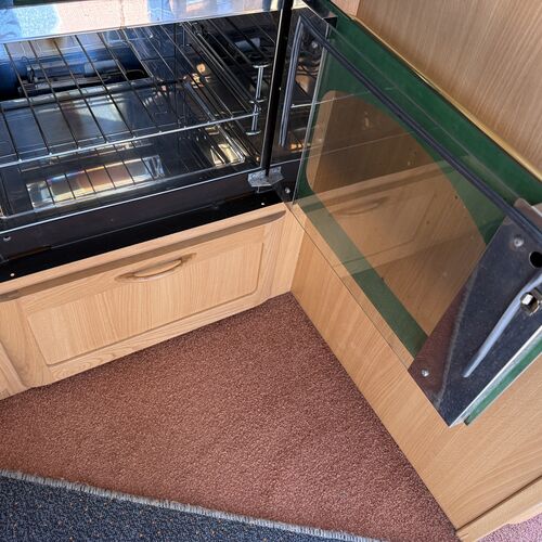 ABI Brooklyn 400-2 Caravan 2 Berth Lightweight 925kg 2001 Model - VERY TIDY EXAMPLE!