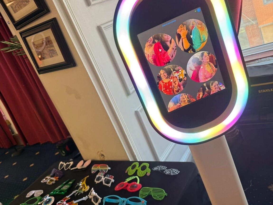 Photo Booths | Pic Me! by Sweetalicious