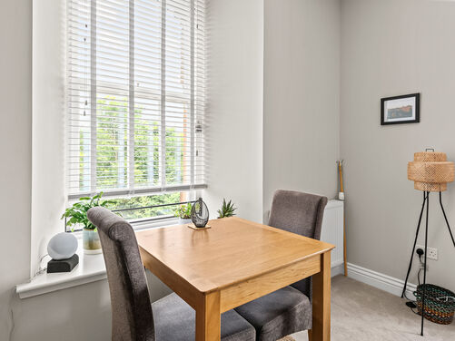 Flat 3, Carrongrove House, Stein Crescent, FK6 5FP