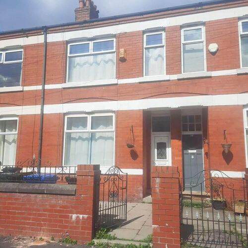 3-Bed 2 Reception Room House For Rent