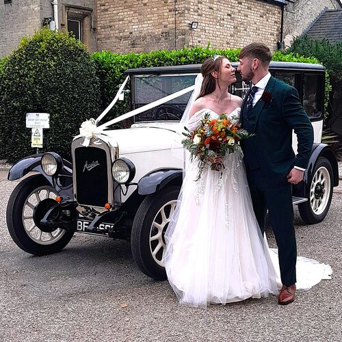 Gallery | Wedding Cars Harpenden, St Albans, Watford, Hemel Hempstead | Heritage Classic Cars
