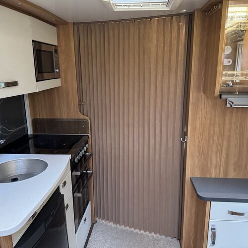 2014 Swift Elegance 580 Caravan 4 Berth - ALDE - Motor Mover - Solar