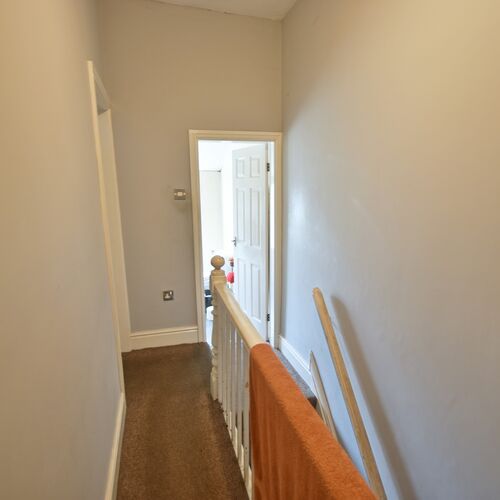 2 BEDROOM Mid Terrace For SALE