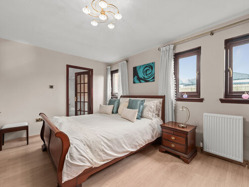 Orchard Grove, Polmont, FK2 0XE