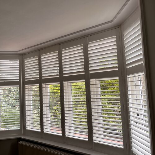 Plantation shutters | Blinds Direct | Blinds Direct | Blinds Stockport | Wooden and Roller Blinds Stockport