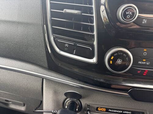 Ford Tourneo Custom Auto 8 Seater
