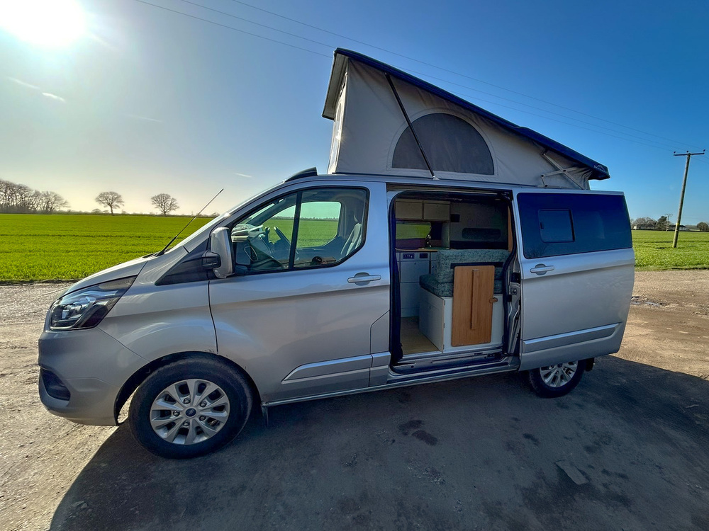 Premium Package - 4 Berth | Campervan Conversion Specialists Essex | One Five Two Vehicle Conversions
