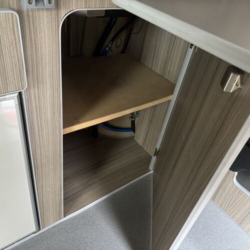 2005 Nissan Elgrand Camper Van 3.5 V6 - Blue - ProConversion - 1 UK Owner 8yrs