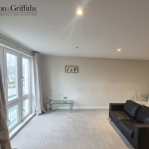 Renting in Cardiff - 2 Bedroom Apartment, Cardiff Bay