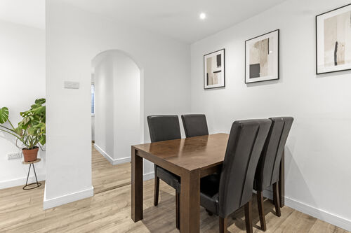 Glen Close, Polegate