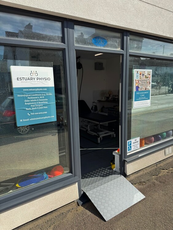 Leigh-on-Sea Physio Clinic for hip fractures