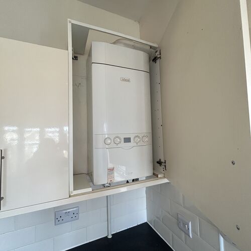 BROWNE WILLIS CLOSE, BLETCHLEY - 2 BEDROOM 2 BATHROOM