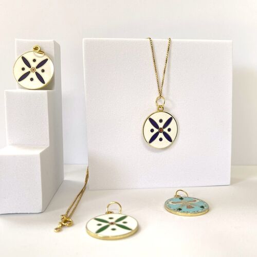 Round Pendant. The Persian Cross. Deep Purple on White with 1 Central Red Stone.