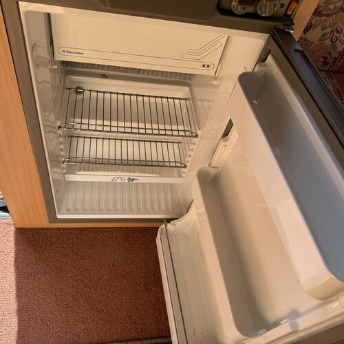 ABI Brooklyn 400-2 Caravan 2 Berth Lightweight 925kg 2001 Model - VERY TIDY EXAMPLE!