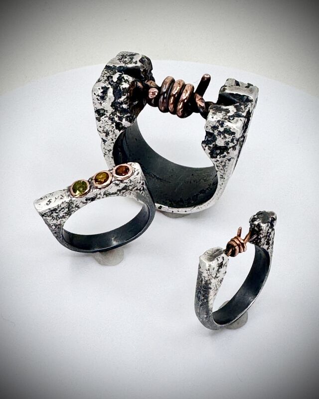 Urban Decay ‘Traffic Light’ ring